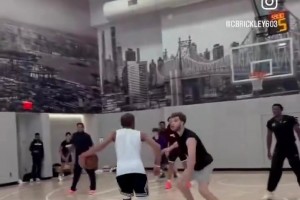 欧塞尔vs里昂在线高清免费_欧塞尔vs里昂全场录像_欧塞尔vs里昂免费回放录像新赛季能否带奇才崛起？特雷·杨休赛期最新训练片段